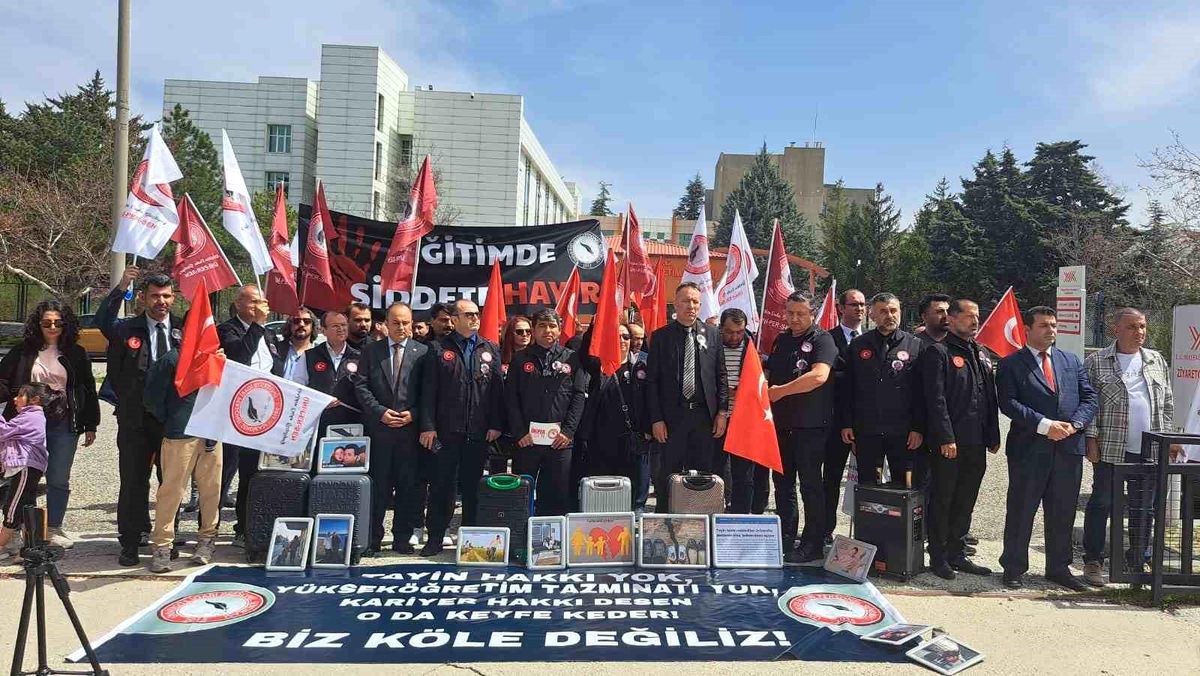 ÜNİPERSEN YÖK önünde: Eğitimde şiddet ve haklar için çağrı