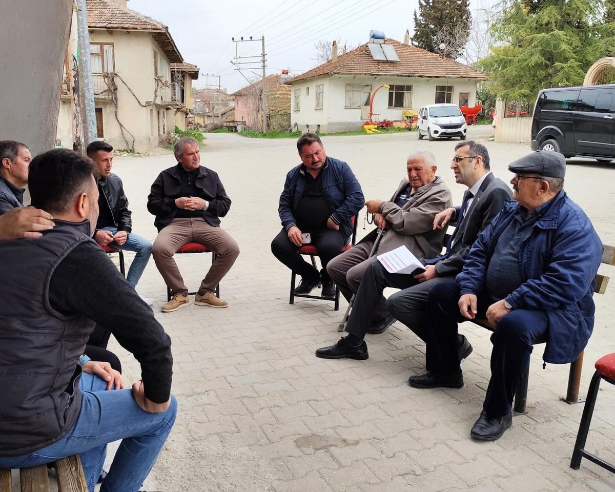 Uşak'ta İl Tarım ve Orman Müdürlüğü ekipleri üreticilerle bir araya geldi