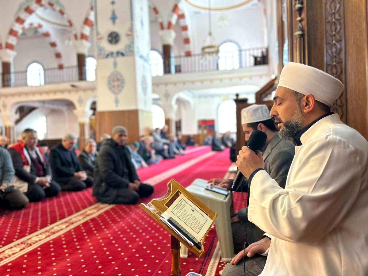 Van'da şehitler için Mevlid-i Şerif programı düzenlendi