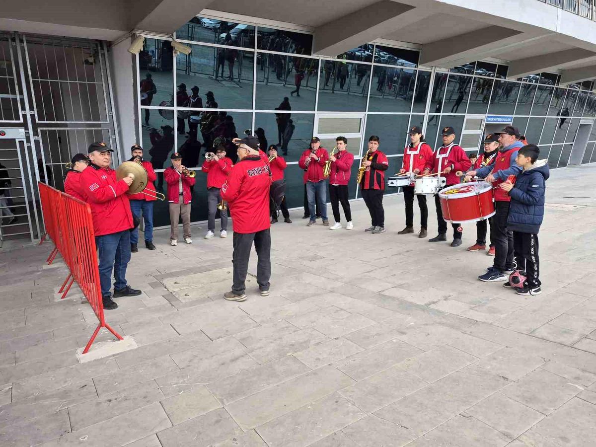 Bando EsEs'in kurucuları, Espana Cani'nin doğuş hikayesini anlattı