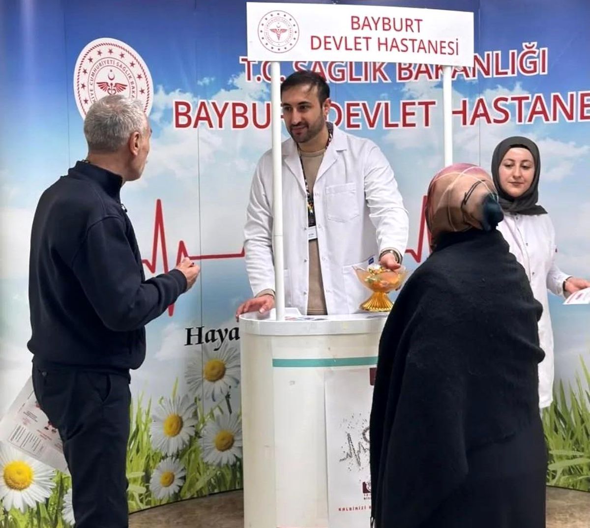 Bayburt'ta vatandaşlara kalp sağlığı bilgilendirmesi yapıldı