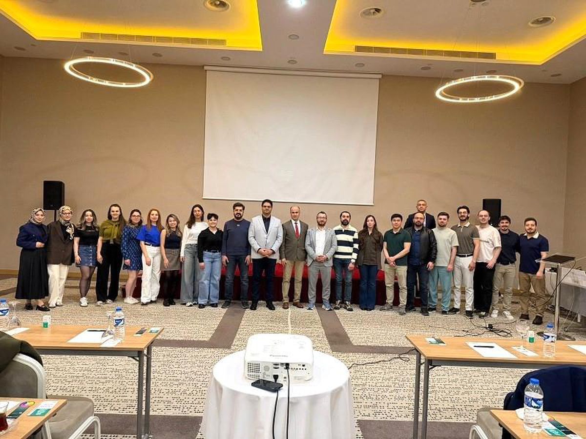 Erzincan'da kuru göz hastalığına yönelik bilimsel sunum