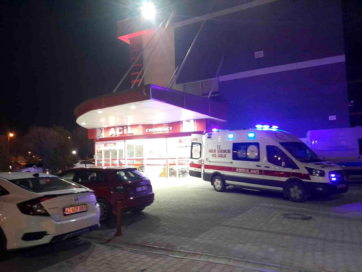 Karapınar'da iki otomobil çarpıştı: 4 yaralı