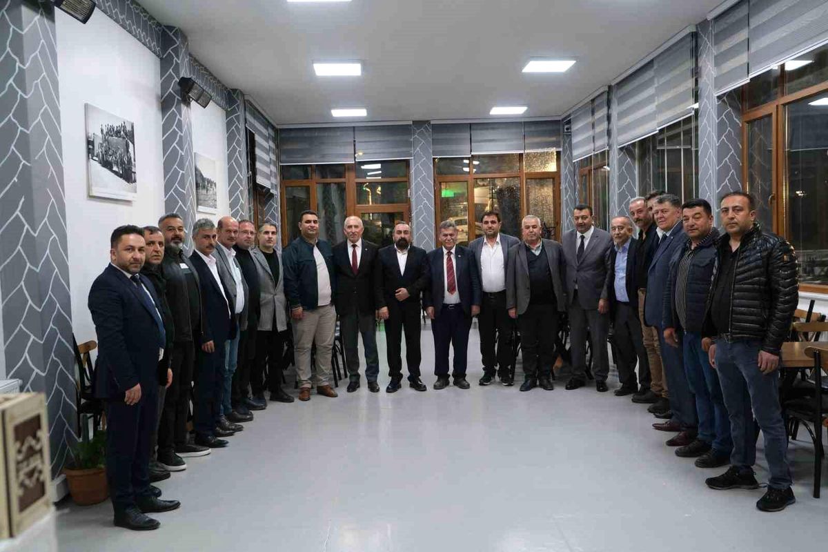 Pınarbaşı ve Sarız'dan Başkan Odakır'a tam destek