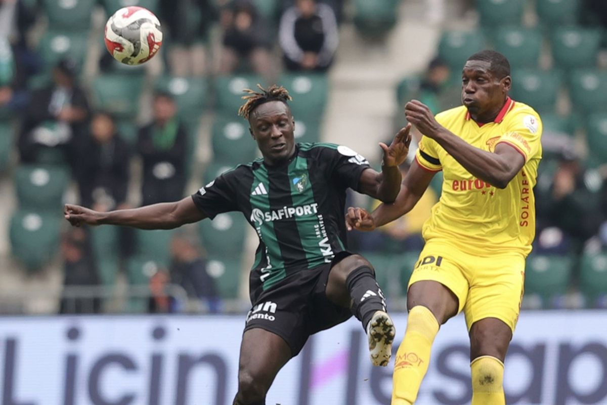Süper Lig'de nefes kesen son! Kocaelispor, 10 kişi kaldığı maçta 1 puanı 90+8'de aldı