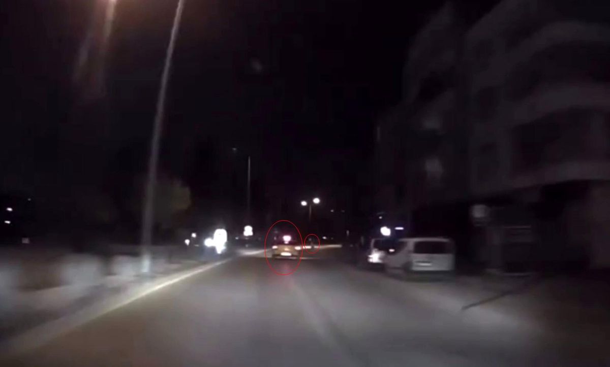 Ticari taksinin çarptığı genç kız hayatını kaybetti: Feci kaza kamerada