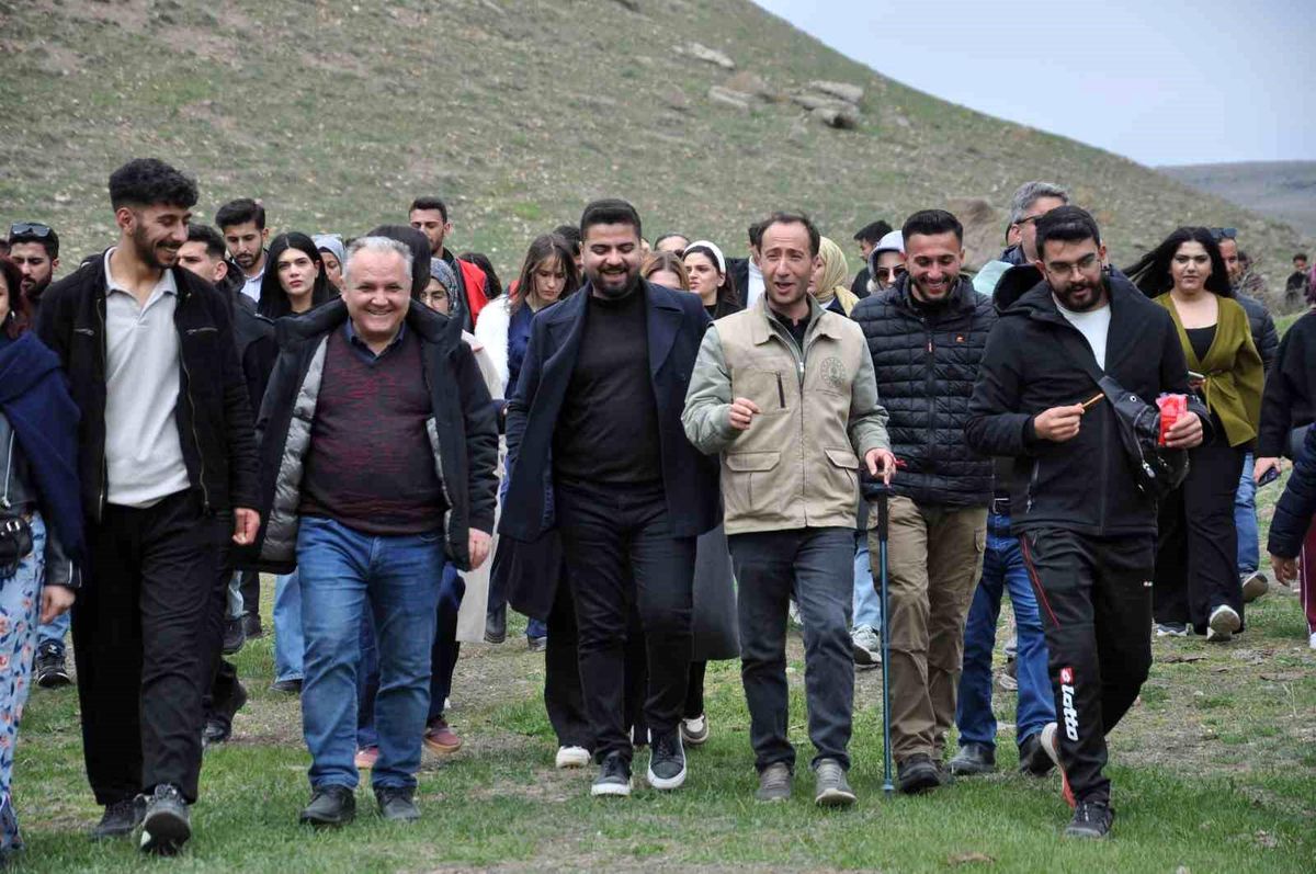 Turizm Haftası'nda tarih ve doğa iç içe: Ani'de unutulmaz yürüyüş