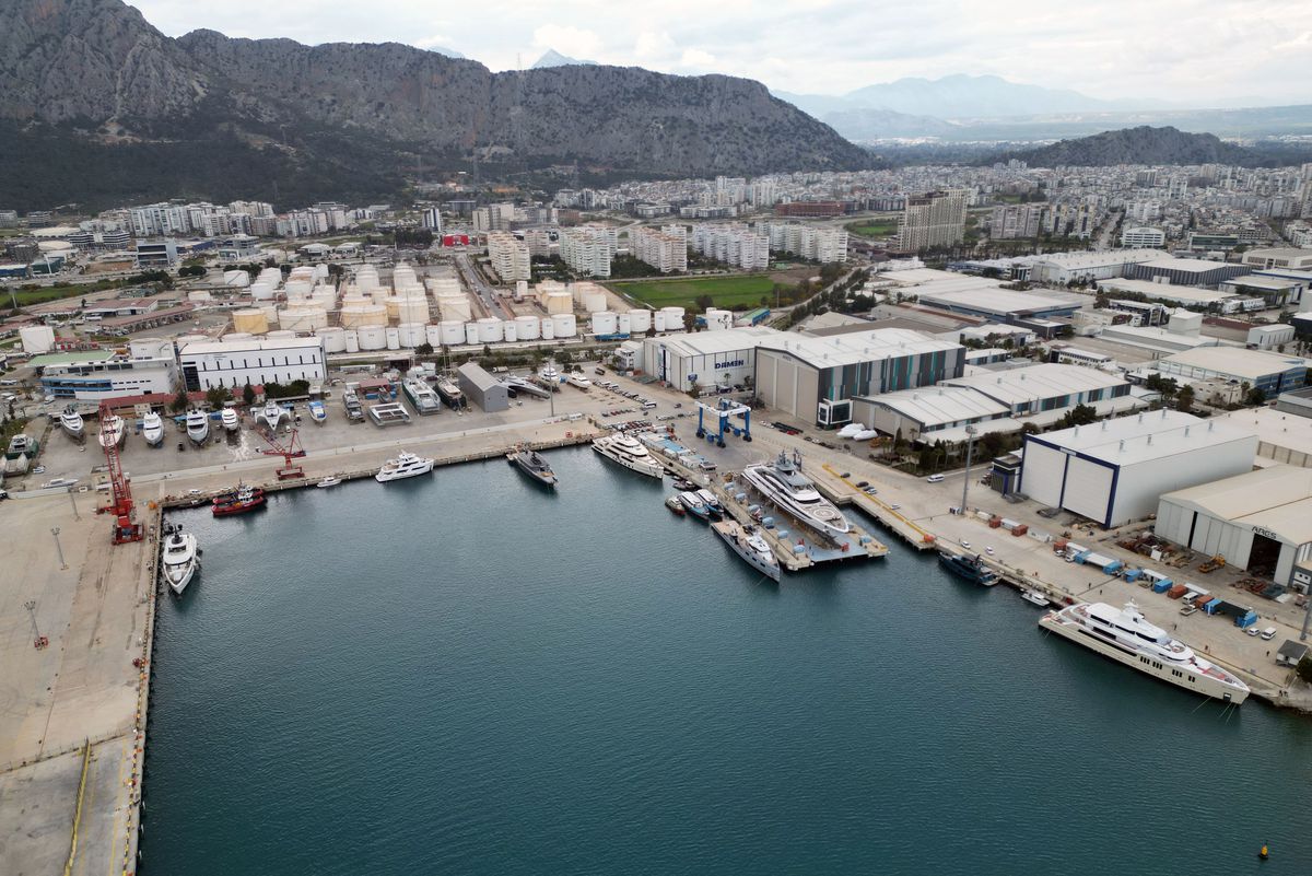 Antalya Serbest Bölge'de ihracatın ithalatı karşılama oranı yüzde 195