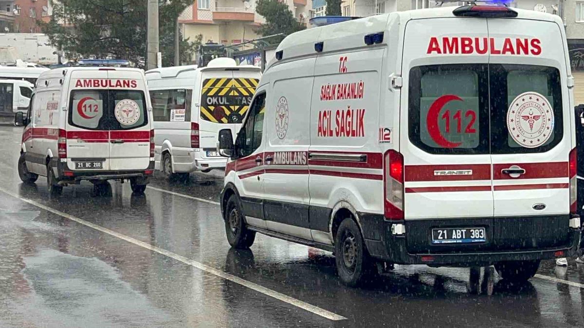 Diyarbakır'da esnaf arasında silahlı kavga: 3 yaralı