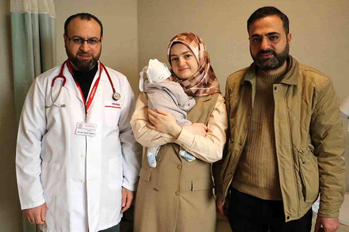 Dünyada 5 binde bir görülüyor: Yemek borusu kapalı doğan bebek, ameliyat ile sağlığına kavuştu