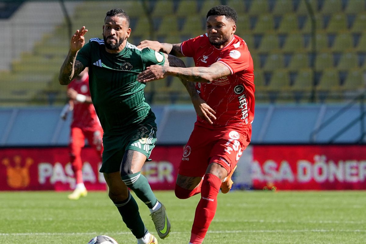 Esenler Erokspor, Süper Lig'e bir adım daha yaklaştı