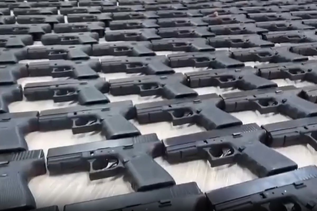 İstanbul ve Adana'da dev operasyon! 1107 ruhsatsız tabanca ele geçirildi
