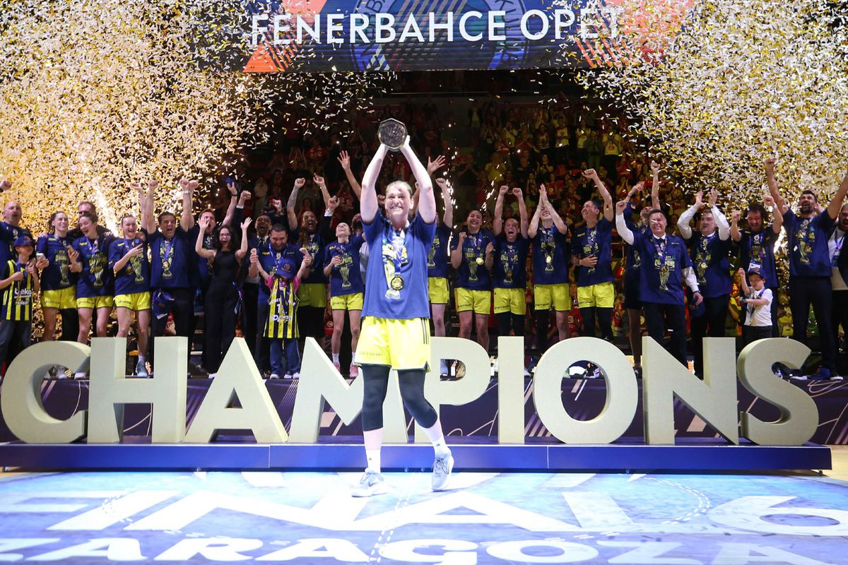 Galatasaray'ı yenen Fenerbahçe Opet, 3. kez Avrupa şampiyonu