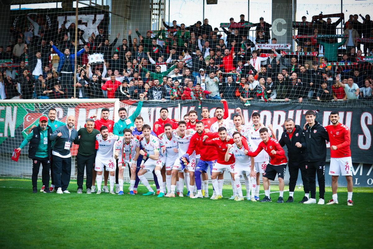 Karşıyaka'nın gözü play-offta