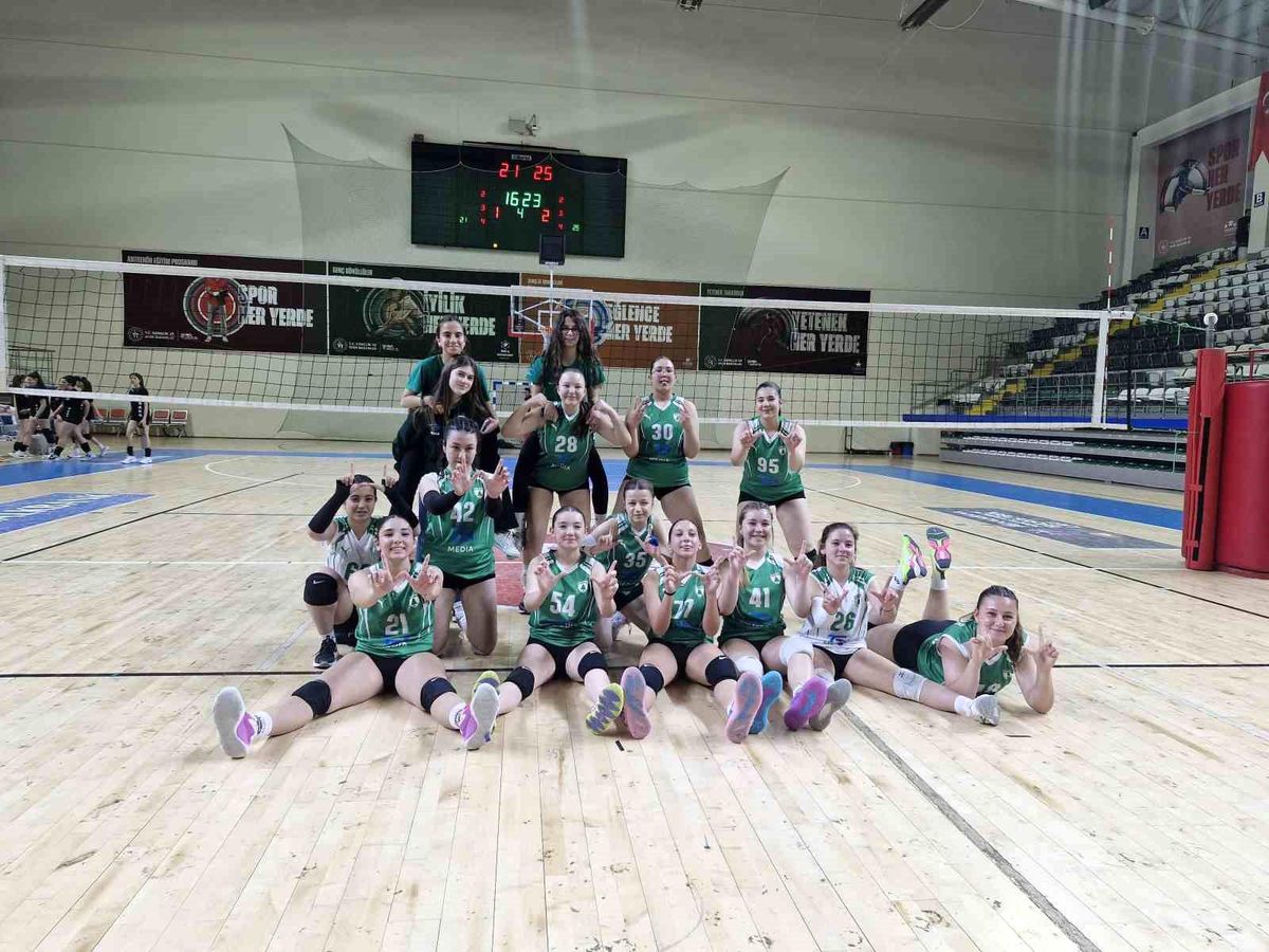 Muğlaspor'un küçük sultanları lige zaferle başladı