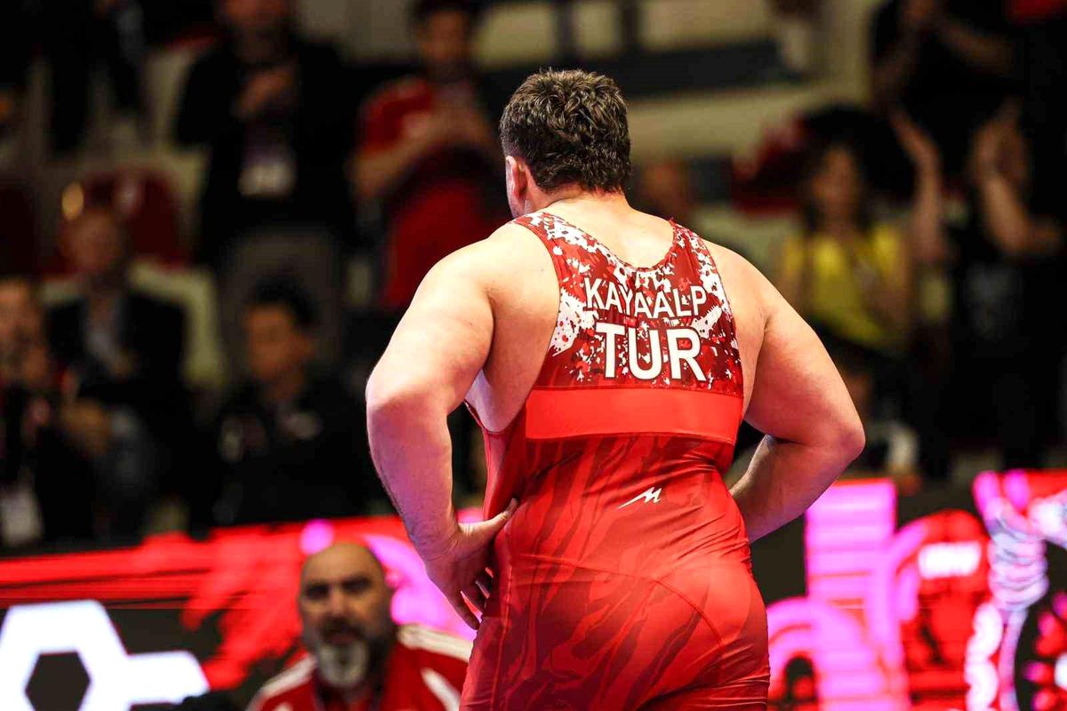 Avrupa Güreş Şampiyonası'nda 3 yarı final