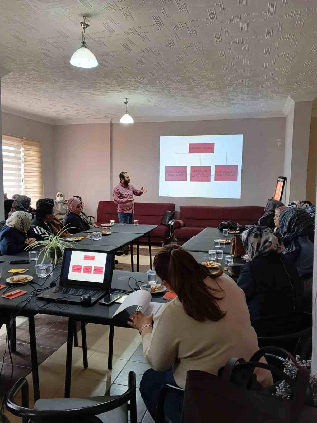 Bilecik'te aile içi iletişim eğitimi düzenlendi