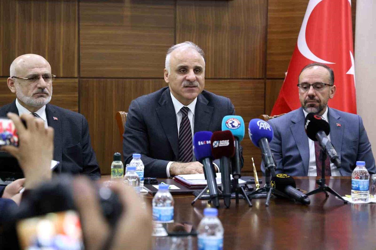 Diyarbakır'da "11. Uluslararası Hafızlık ve Kur'an-ı Kerim'i Güzel Okuma Yarışması" başladı