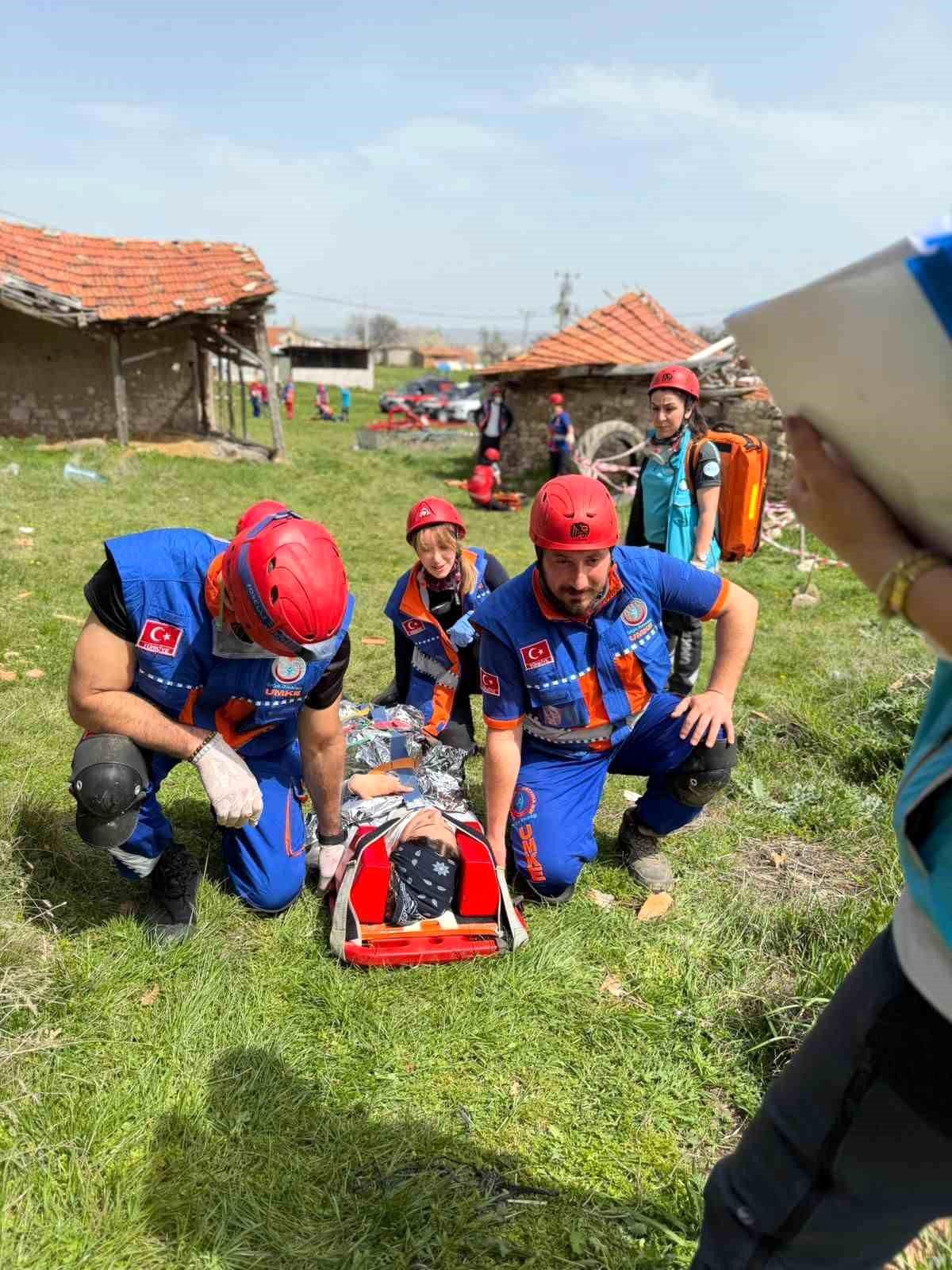 Eskişehir'de 45 personelin katılımıyla UMKE tatbikatı gerçekleştirildi