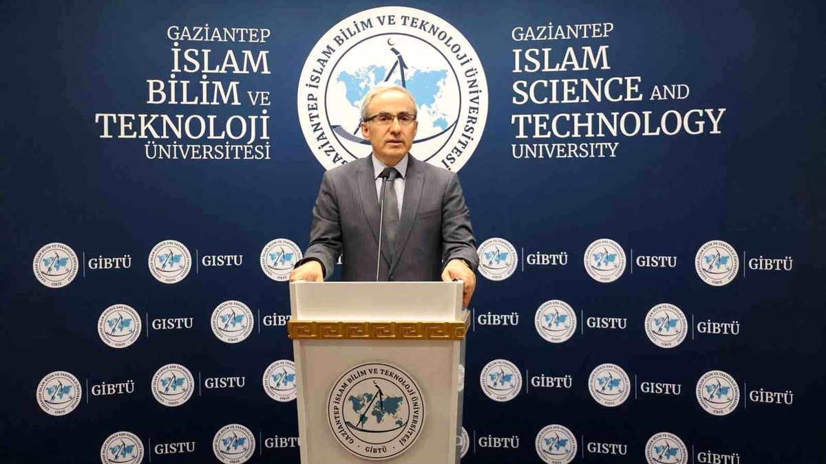 GİBTÜ'de "Türkiye'nin 21. Yüzyıl Hedefleri ve Ortadoğu'da Barış" Konuşuldu