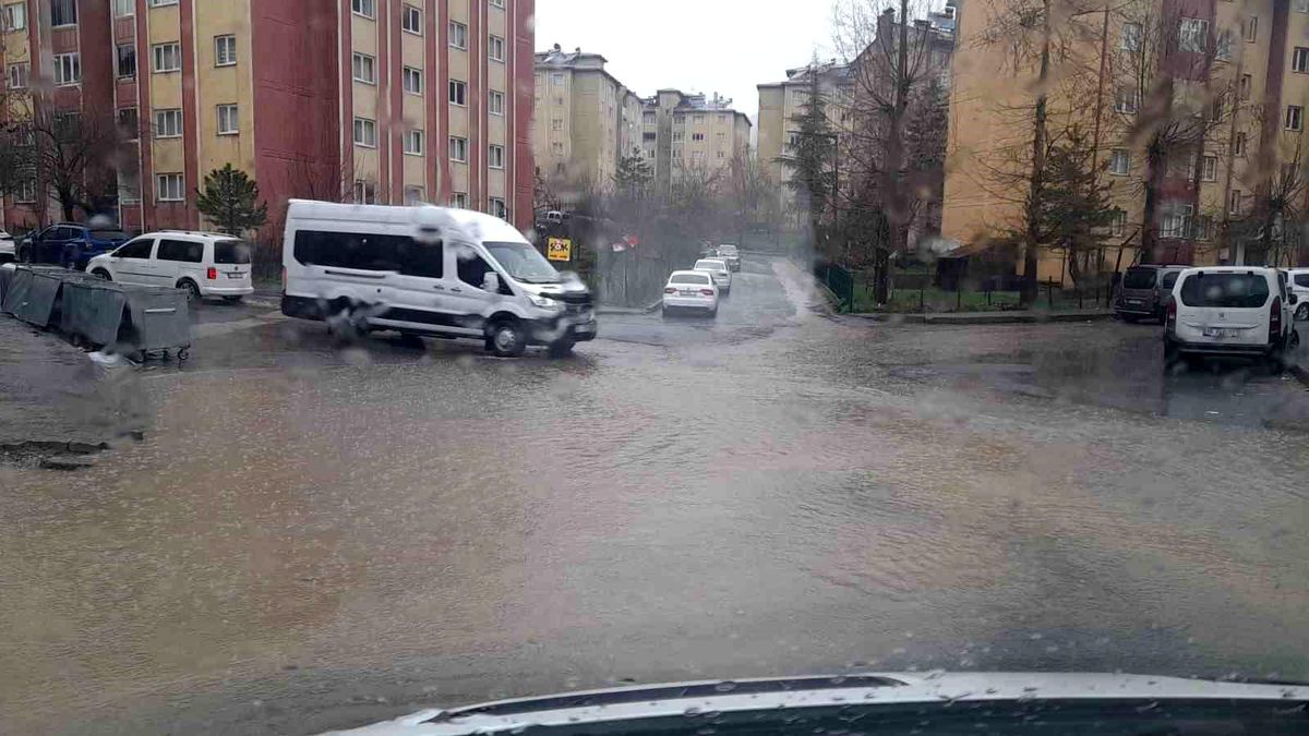 Hakkari'de sağanak alarmı