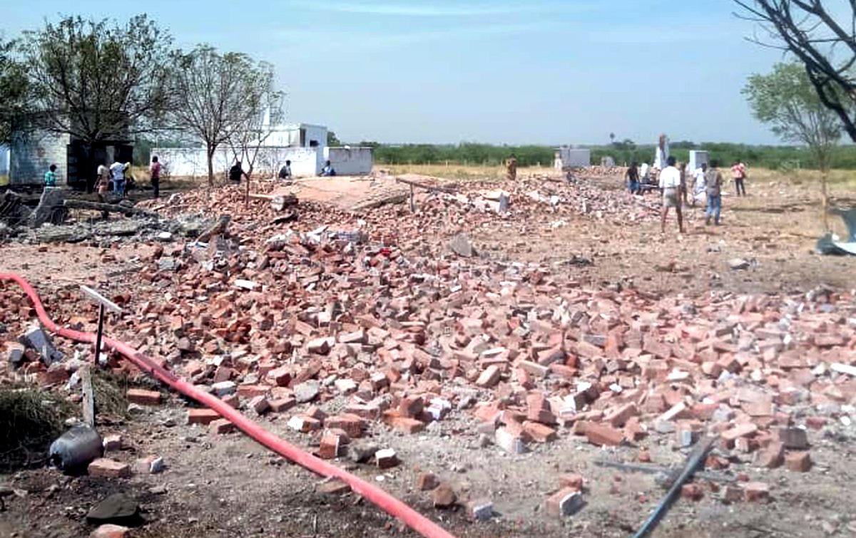 Hindistan'da Havai Fişek Fabrikasında Patlama: 21 Ölü, 6 Yaralı