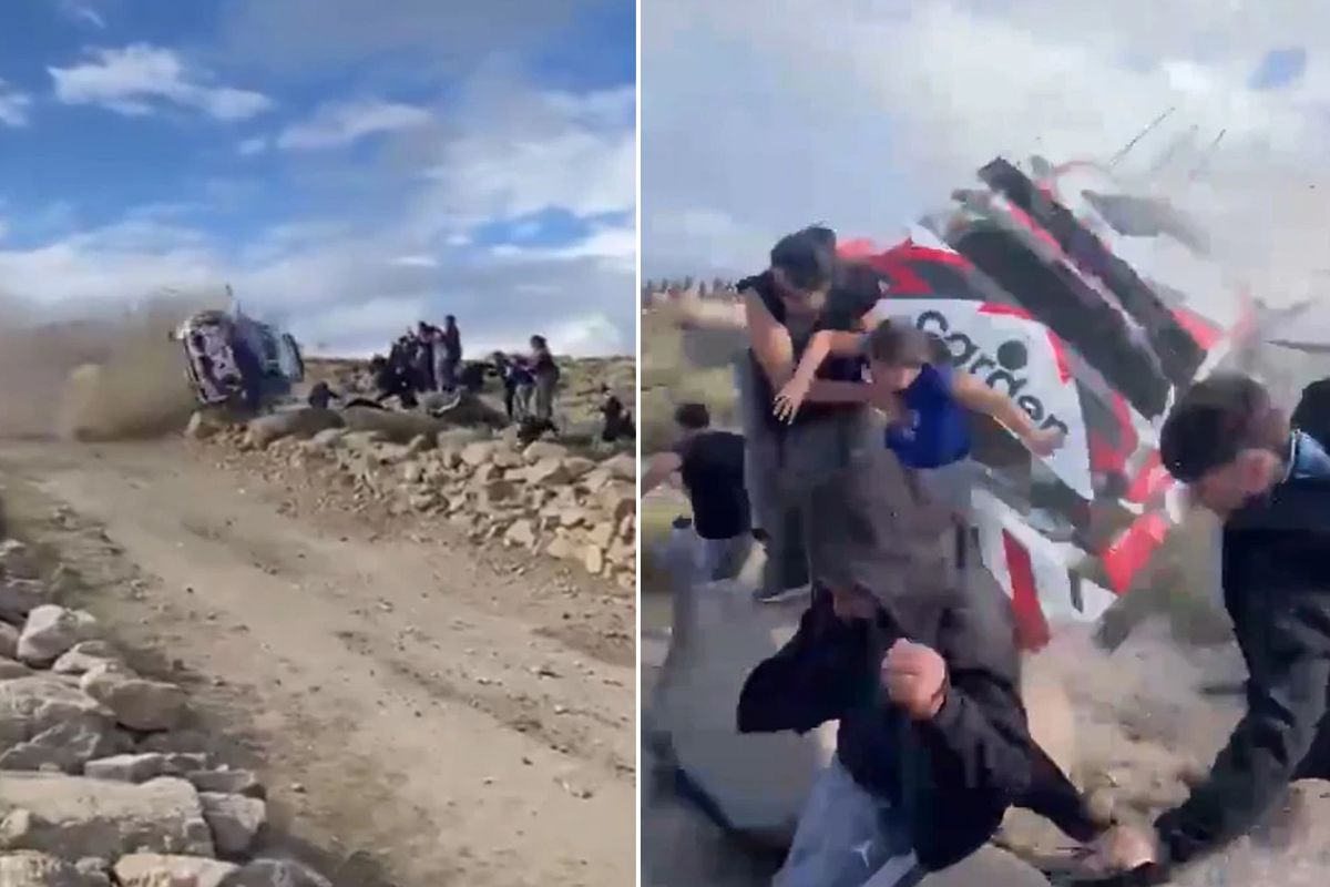 Rallide korkunç kaza! Araç seyircilerin arasına daldı