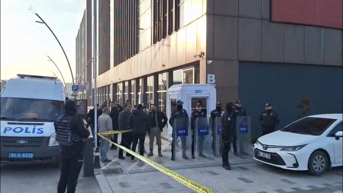Uşak Belediyesi'ne ikinci dalga operasyon: 25 kişi gözaltına alındı - 2 / Ek bilgiyle