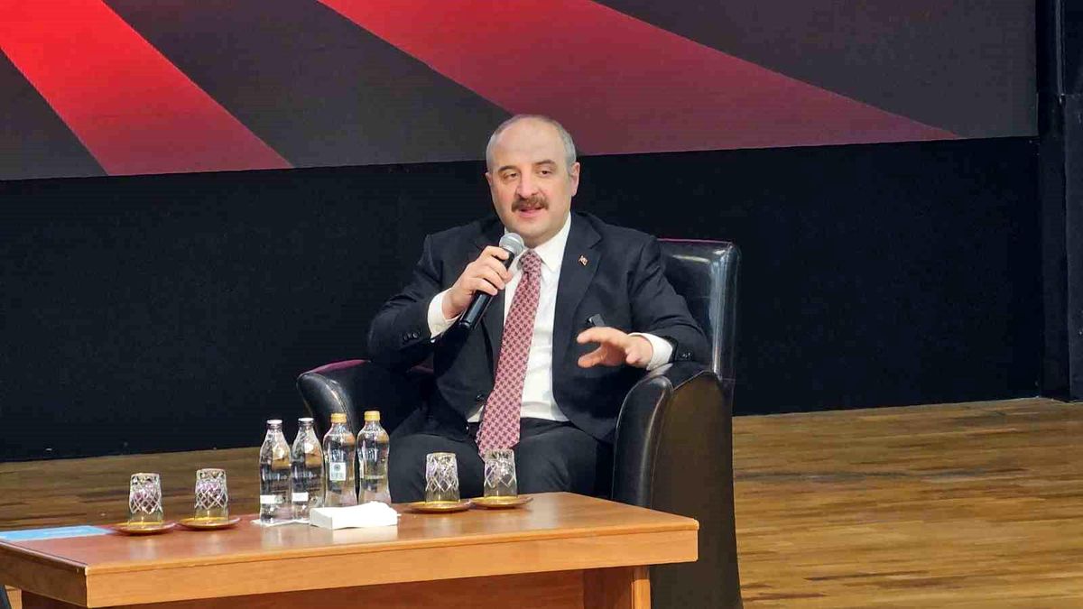 Varank: "Türkiye Yüzyılı'nı mazlum milletler için de inşa etmek mecburiyetindeyiz"