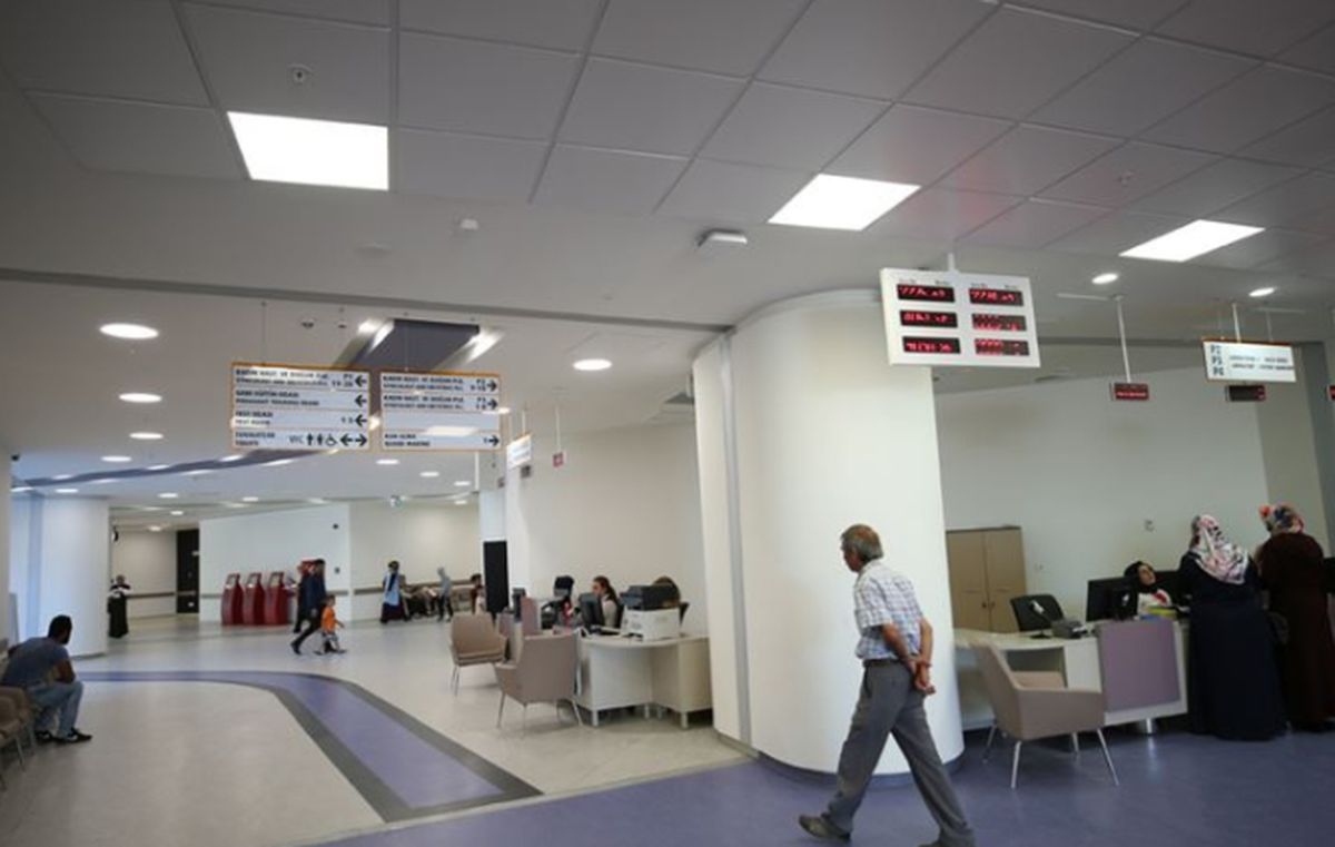 23 Nisan hastaneler tatil mi,hastaneler açık mı, kapalı mı, çalışıyor mu?