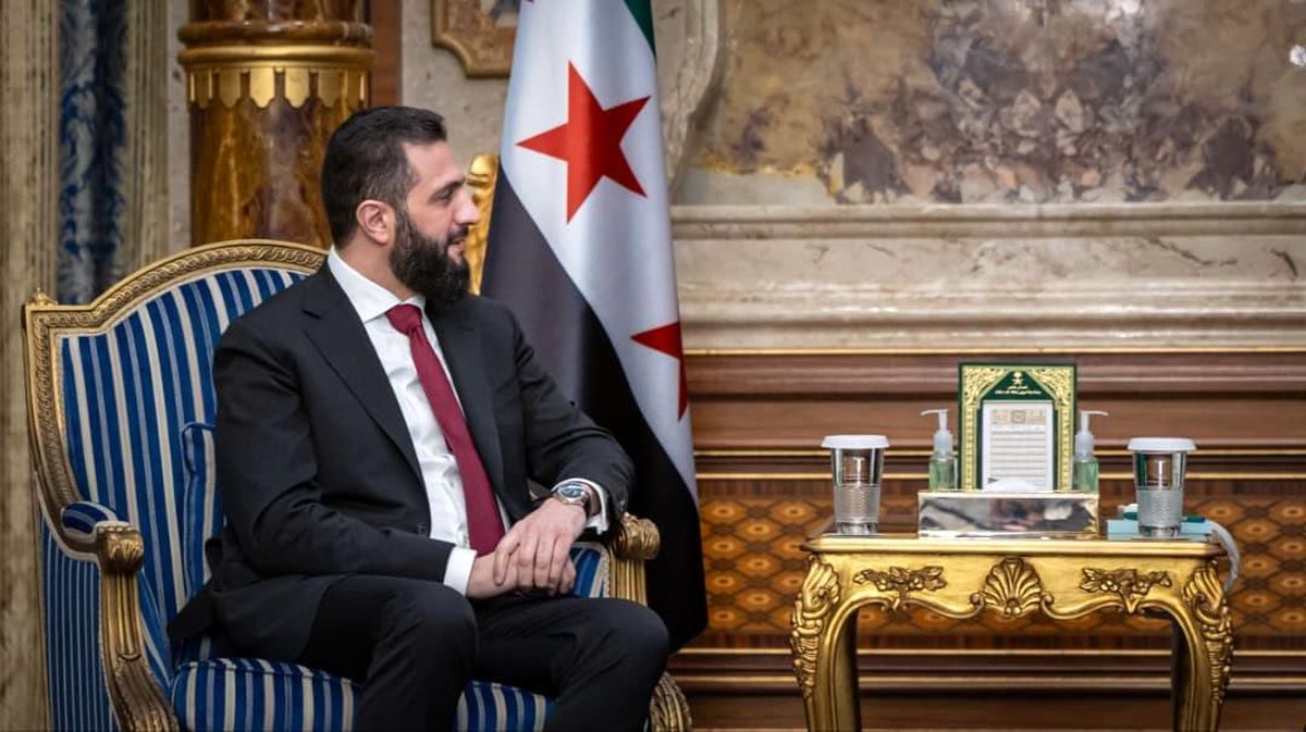 Suriye Devlet Başkanı eş-Şara, Suudi Arabistan Veliaht Prensi Selman ile görüştü