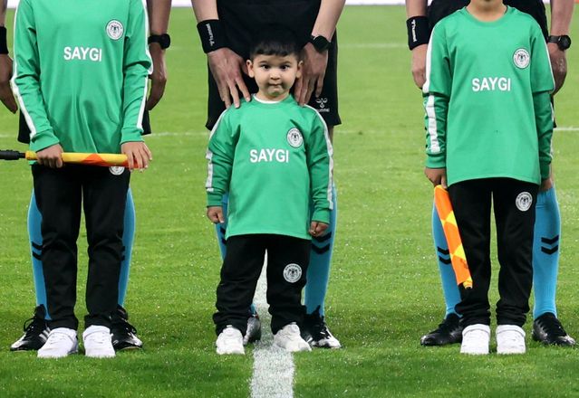 Tavaslı minik Mehmet için Konyaspor-Fenerbahçe maçının seremonisinde farkındalık oluşturuldu