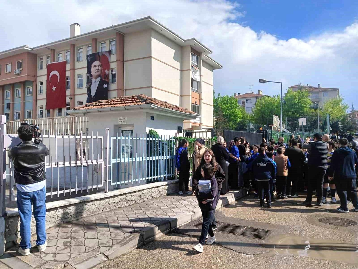 Ankara'da 5. sınıf öğrencisinin okula tabanca getirdiği iddiası