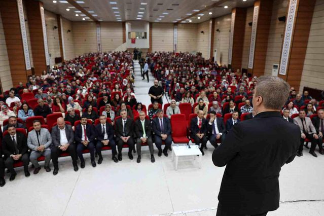 Eğitimde aile ve okul iş birliği vurgulandı