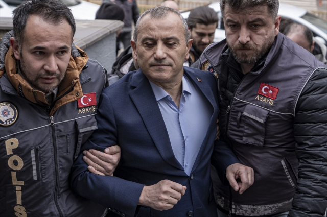 eski vali tuncay sonele 78 sor 03f2ef8ff8 9036 2 m