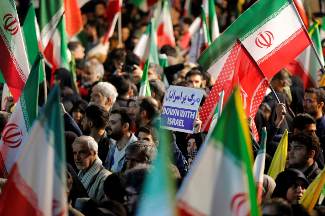 iran fuzeleri meydana indirdi 2123193571 1882 5 m