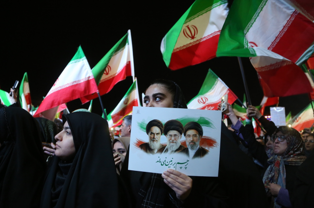 iran fuzeleri meydana indirdi 2123193571 1895 8 m