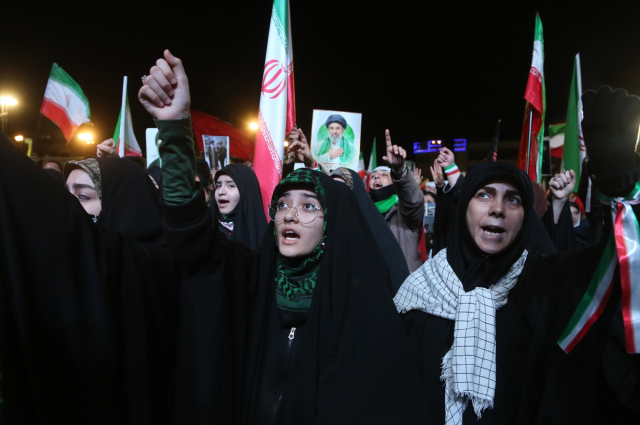 iran fuzeleri meydana indirdi 2123193571 6435 6 m