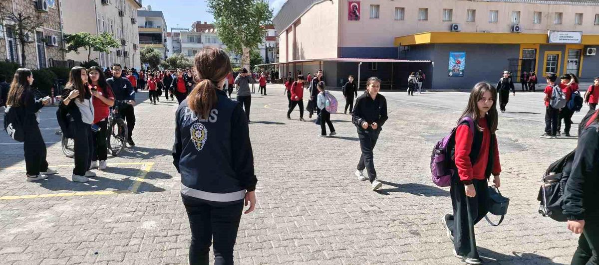Mersin'deki okullarda güvenlik önlemleri alındı, veliler memnun kaldı