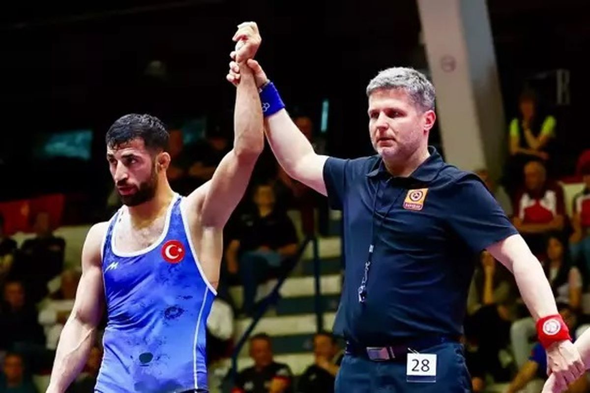 Murat Fırat'tan gümüş madalya