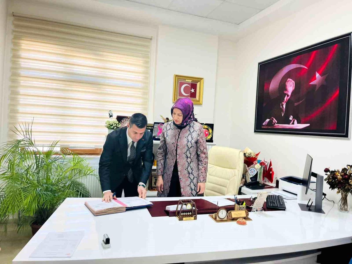 Muş'ta "Gençliğine İyi Bak 3: Ailene Sahip Ol" projesi hayata geçirildi