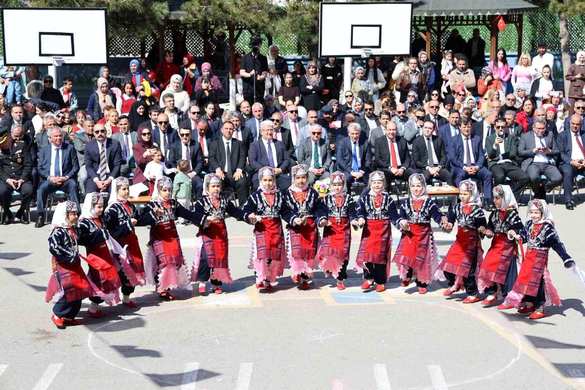 Aksaray'da 23 Nisan coşkuyla kutlandı