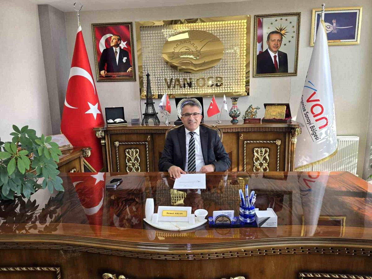 Başkan Memet Aslan'dan 23 Nisan mesajı