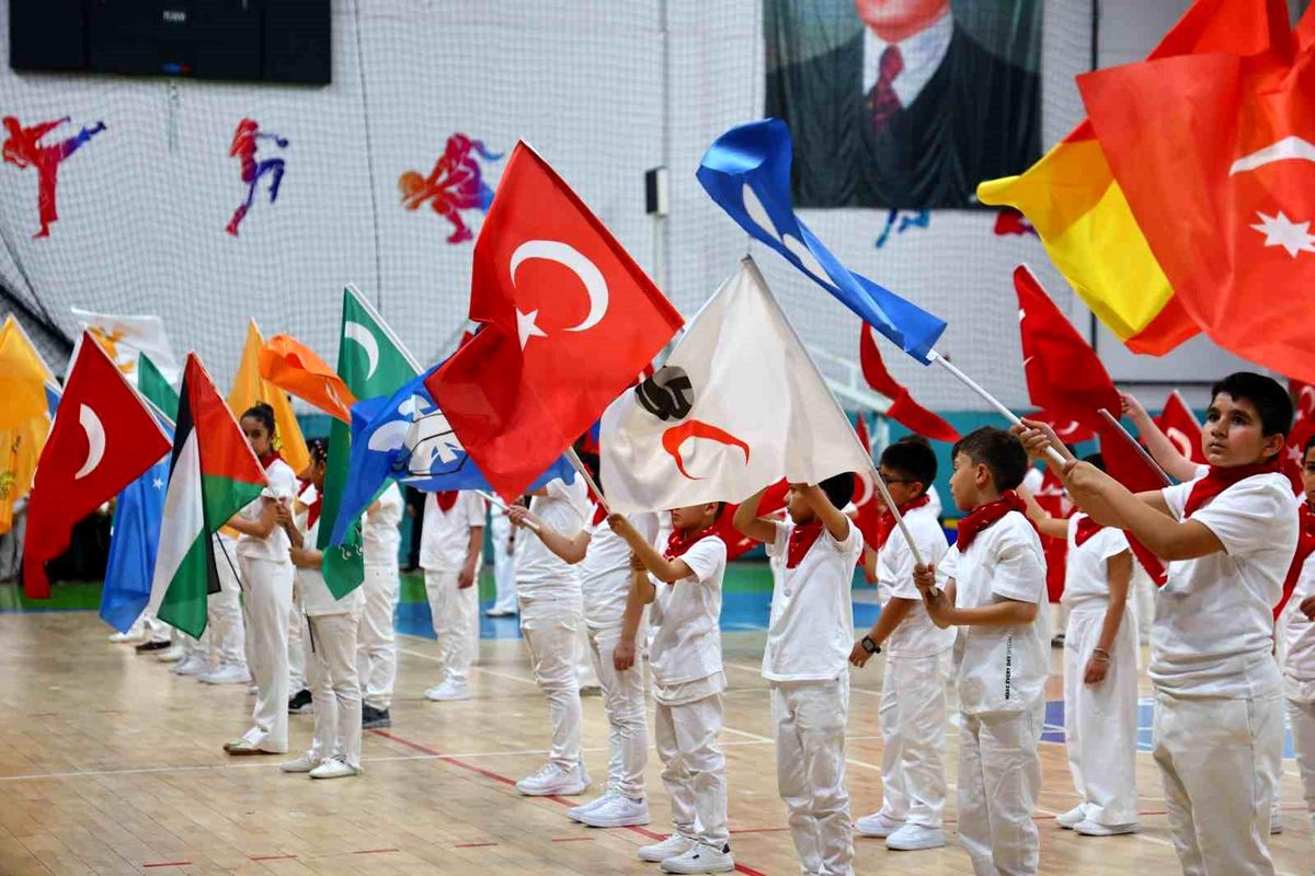 Elazığ'da 23 Nisan coşkuyla kutlandı