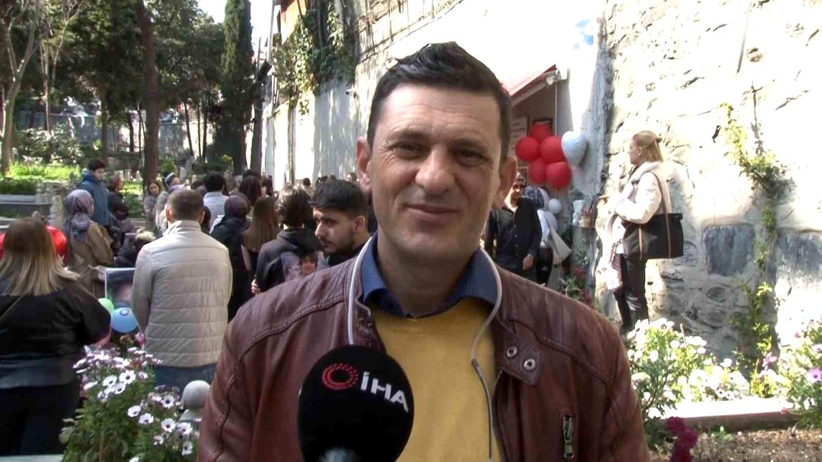 Mattia Ahmet Minguzzi'nin ailesi, doğum günü olan 23 Nisan'da çocuklarının mezarını ziyaret etti