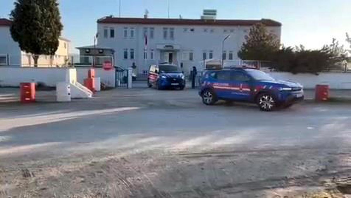 Amasya'da kablo ve direk hırsızlığına 3 tutuklama