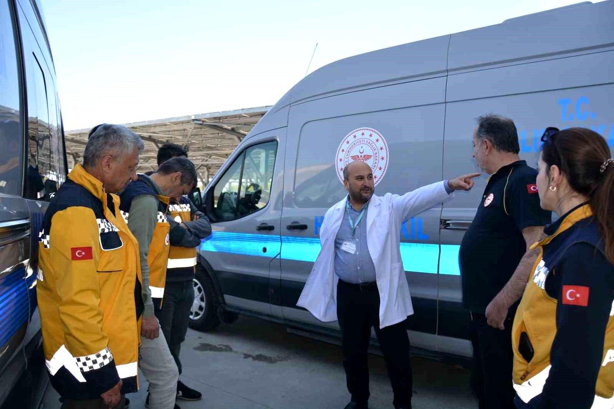 Bafra Devlet Hastanesi'nden hasta naklinde örnek hizmet: 2025'te 3 bin 984 kişiye ulaşıldı