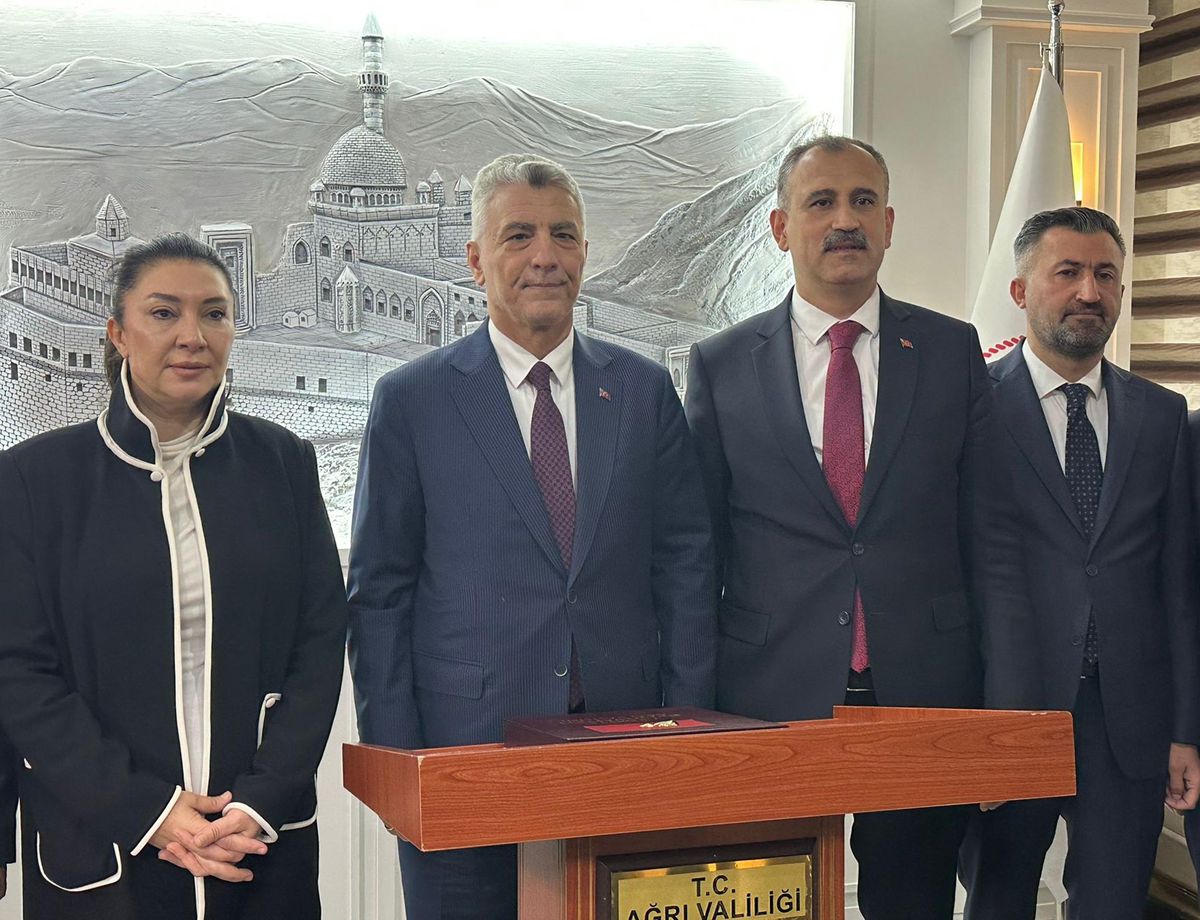 Bakan Bolat: Körfez'deki savaş, ticaretin artık Orta Koridor'dan yapılacağını gösteriyor