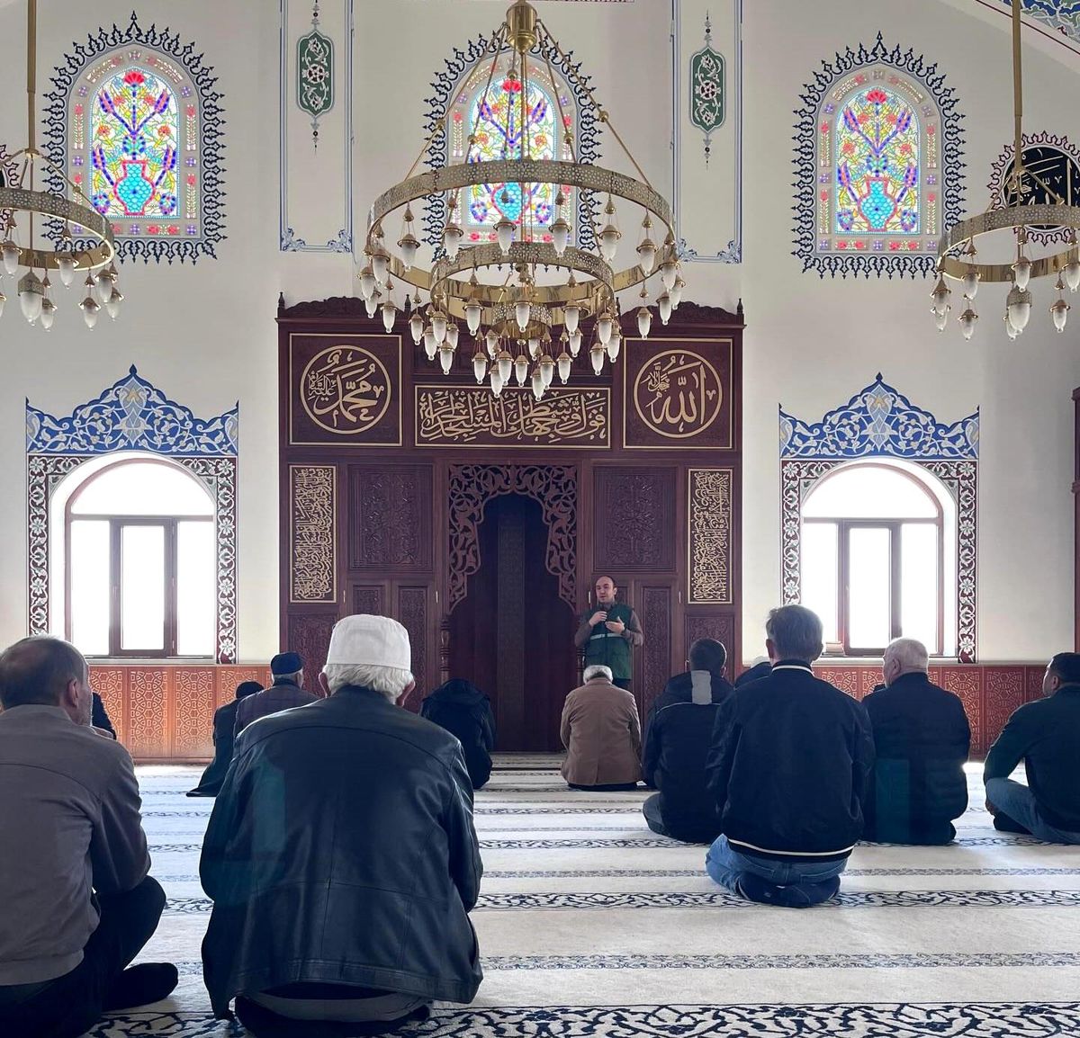 Bayburt'ta cemaate bağımlılık bilgilendirmesi