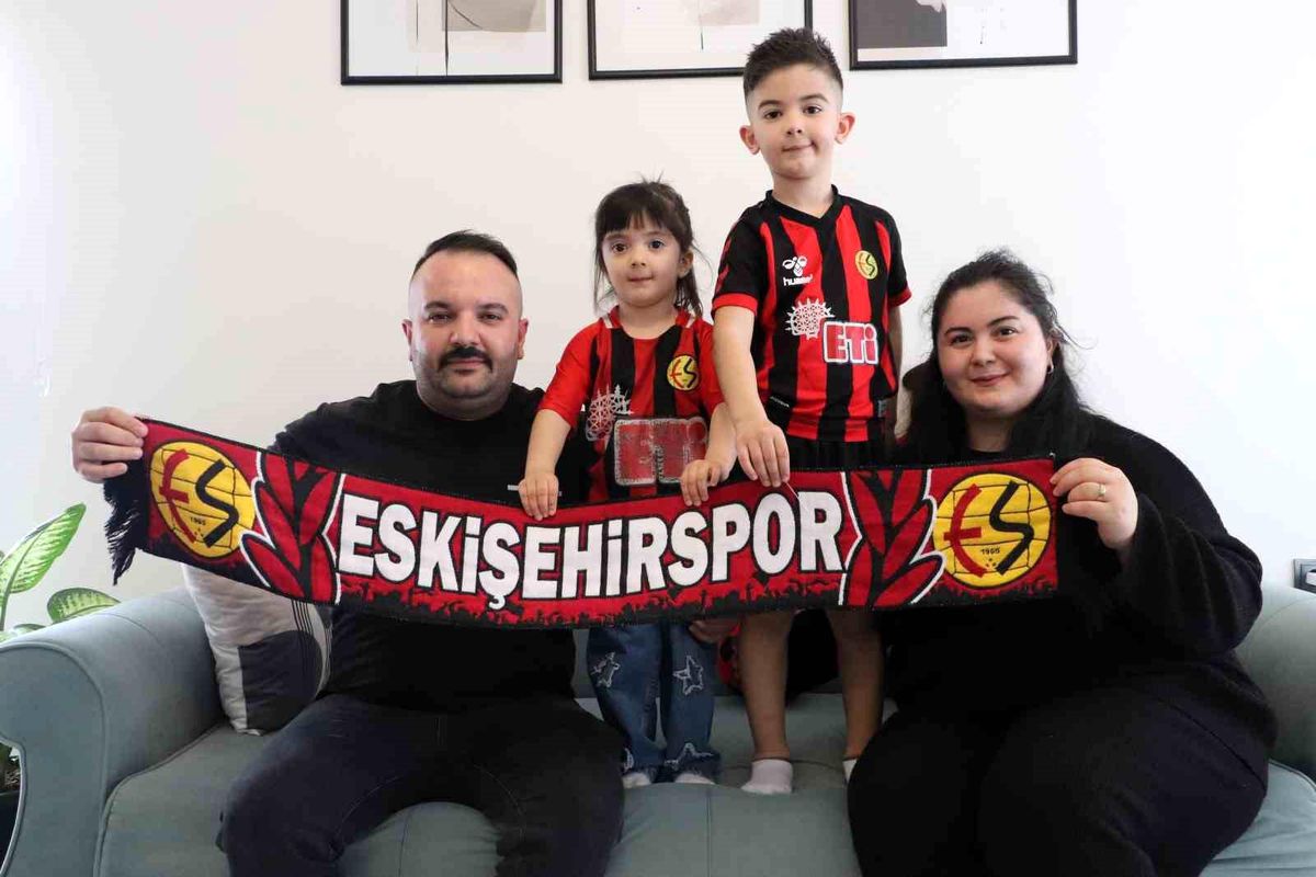 Biriktirdiği tüm parasını şampiyonluk için bağışladı